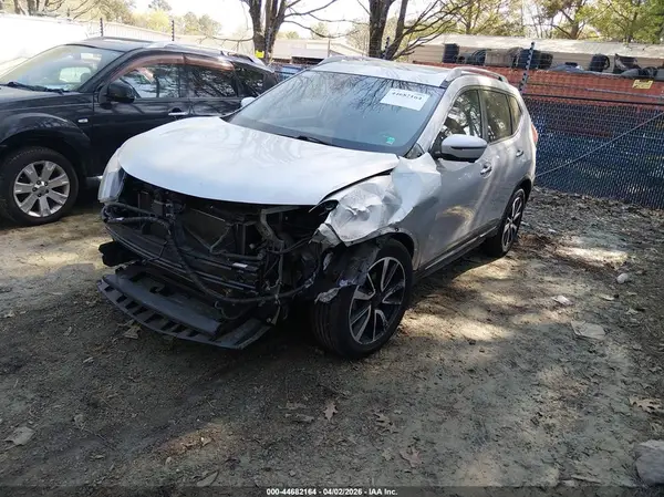 5N1AT2MV6HC781884 2017 NISSAN ROGUE - Image 2