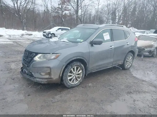 5N1AT2MV6HC782193 2017 NISSAN ROGUE - Image 2
