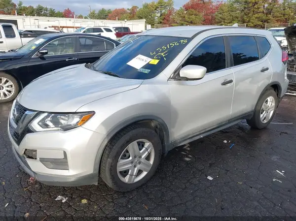 5N1AT2MV6HC782842 2017 NISSAN ROGUE - Image 2