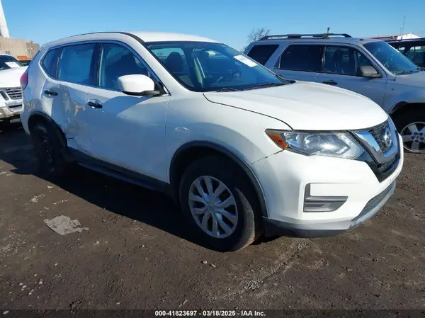 5N1AT2MV6HC784722 2017 NISSAN ROGUE - Image 1