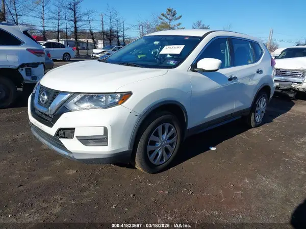 5N1AT2MV6HC784722 2017 NISSAN ROGUE - Image 2