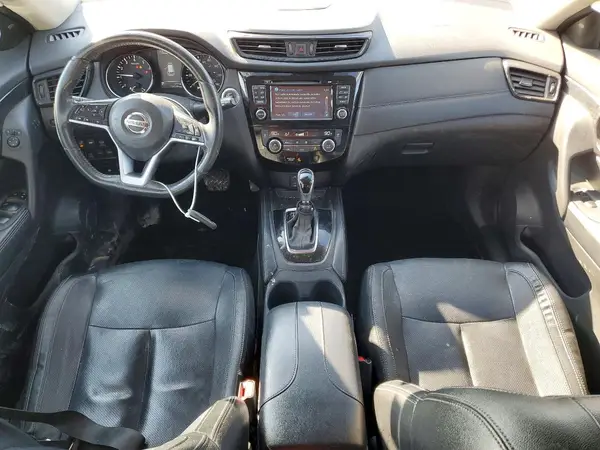 5N1AT2MV6HC786146 2017 NISSAN ROGUE - Image 8
