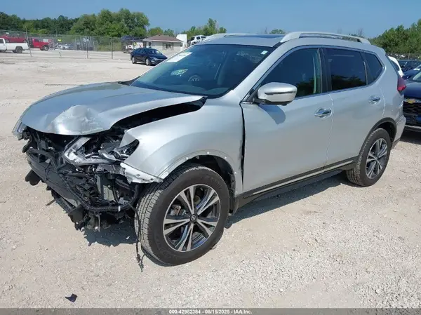 5N1AT2MV6HC786700 2017 NISSAN ROGUE - Image 2