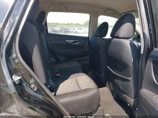 5N1AT2MV6HC788902 2017 NISSAN ROGUE - Image 8