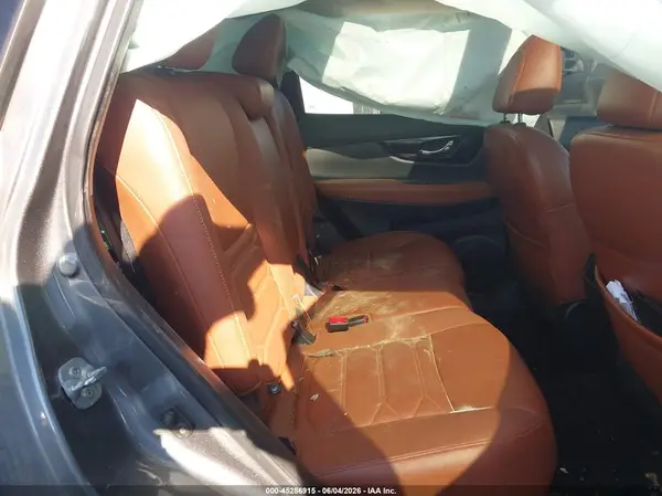 5N1AT2MV6HC794585 2017 NISSAN ROGUE - Image 8