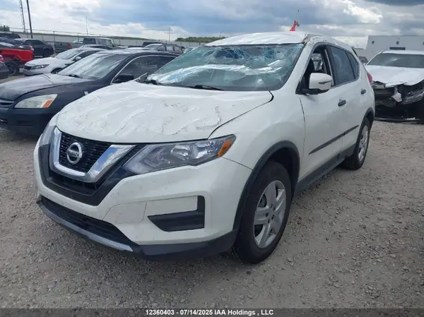 5N1AT2MV6HC800806 2017 NISSAN ROGUE - Image 2