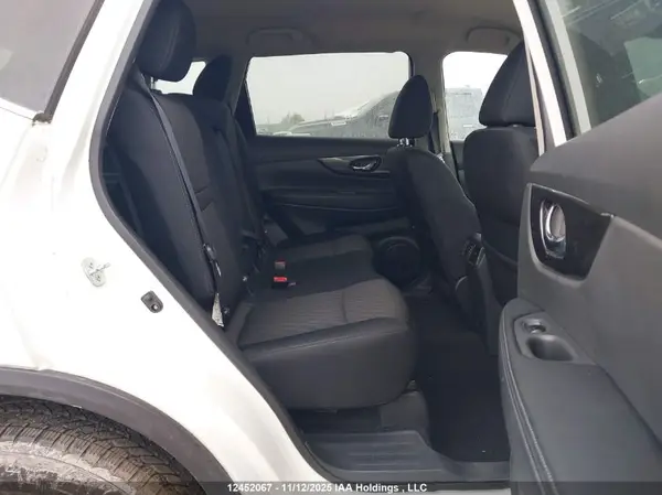 5N1AT2MV6HC802944 2017 NISSAN ROGUE - Image 8