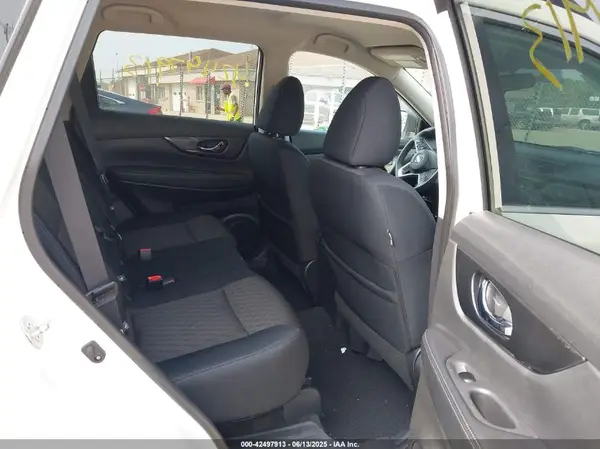 5N1AT2MV6HC804371 2017 NISSAN ROGUE - Image 8