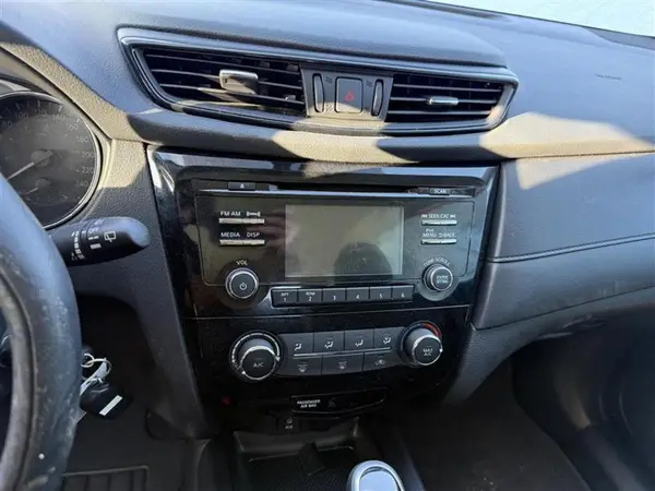 5N1AT2MV6HC807867 2017 NISSAN ROGUE - Image 8