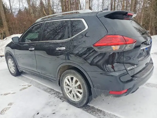 5N1AT2MV6HC808498 2017 NISSAN ROGUE - Image 2