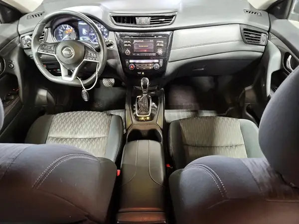 5N1AT2MV6HC811045 2017 NISSAN ROGUE - Image 8