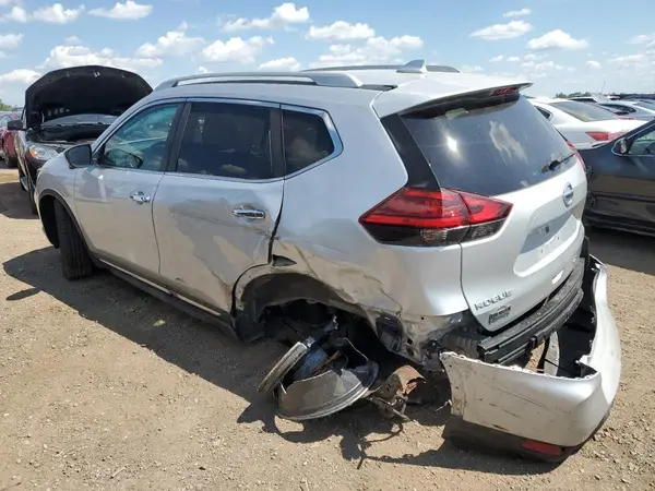5N1AT2MV6HC815239 2017 NISSAN ROGUE - Image 2