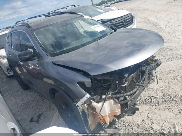 5N1AT2MV6HC815659 2017 NISSAN ROGUE - Image 1