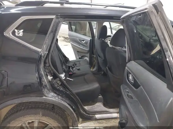 5N1AT2MV6HC816133 2017 NISSAN ROGUE - Image 8