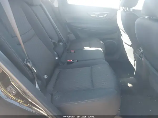 5N1AT2MV6HC817931 2017 NISSAN ROGUE - Image 8