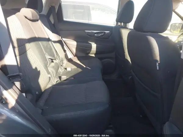 5N1AT2MV6HC820800 2017 NISSAN ROGUE - Image 8
