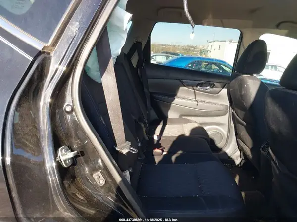 5N1AT2MV6HC820845 2017 NISSAN ROGUE - Image 8