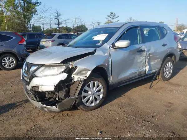 5N1AT2MV6HC821204 2017 NISSAN ROGUE - Image 2