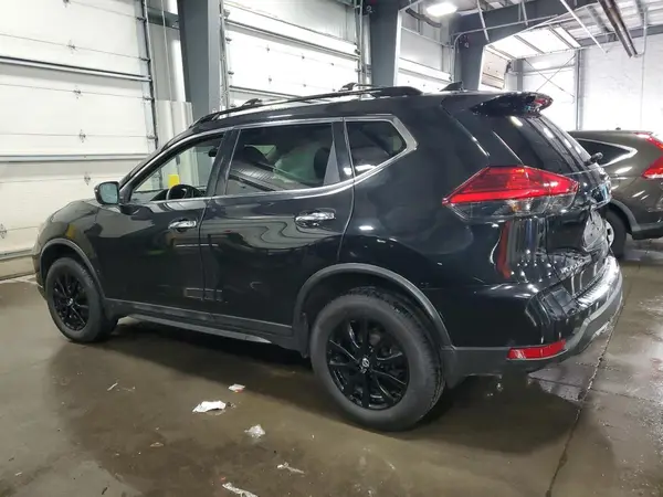 5N1AT2MV6HC821509 2017 NISSAN ROGUE - Image 2