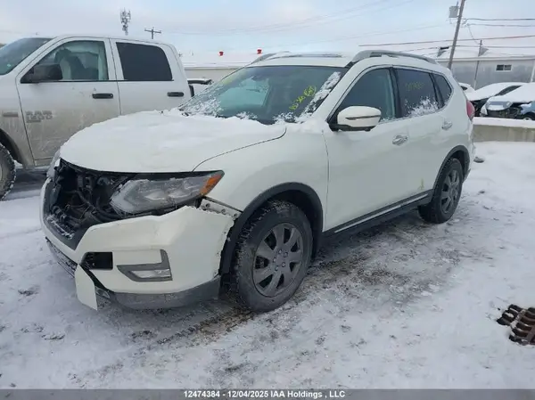 5N1AT2MV6HC823602 2017 NISSAN ROGUE - Image 2