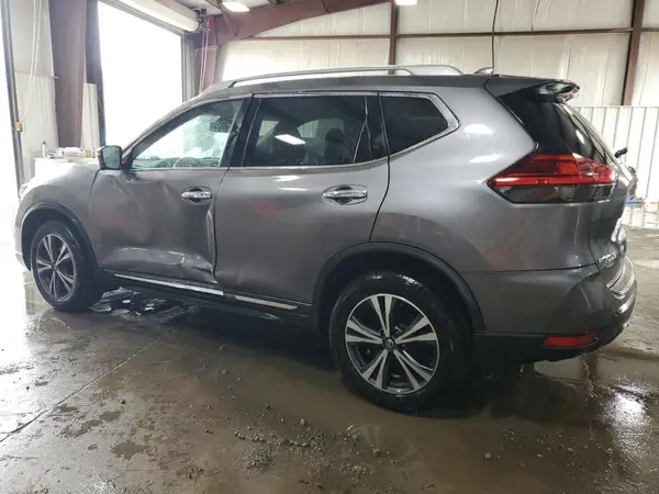 5N1AT2MV6HC827679 2017 NISSAN ROGUE - Image 2