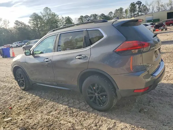5N1AT2MV6HC837127 2017 NISSAN ROGUE - Image 2