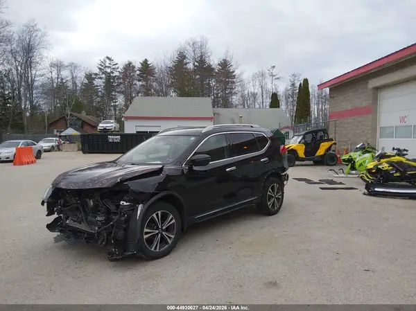 5N1AT2MV6HC840562 2017 NISSAN ROGUE - Image 2
