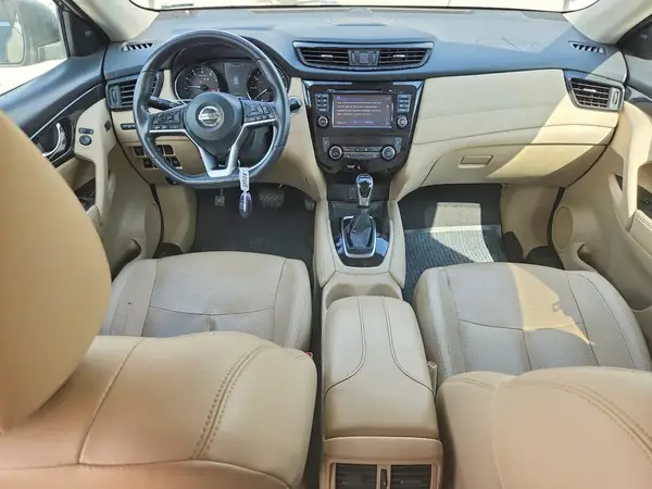 5N1AT2MV6HC842988 2017 NISSAN ROGUE - Image 8