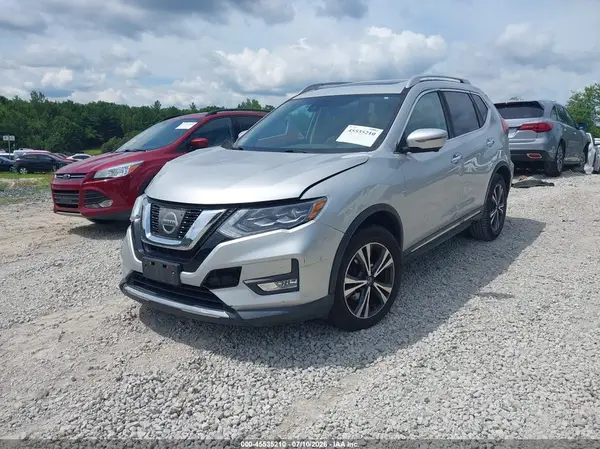 5N1AT2MV6HC843171 2017 NISSAN ROGUE - Image 2