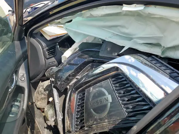 5N1AT2MV6HC844711 2017 NISSAN ROGUE - Image 8