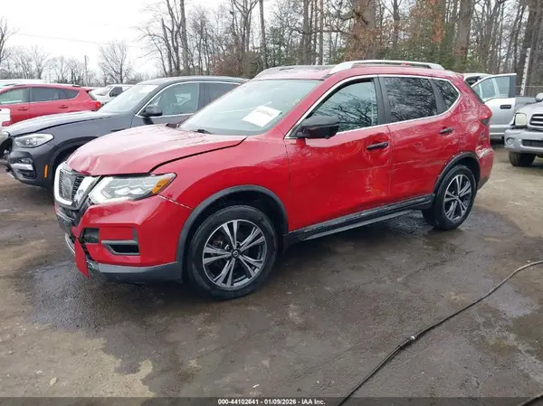 5N1AT2MV6HC845096 2017 NISSAN ROGUE - Image 2