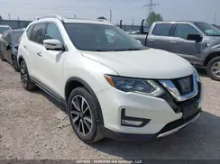 5N1AT2MV6HC847141 2017 NISSAN ROGUE
