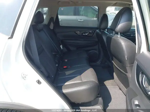 5N1AT2MV6HC847141 2017 NISSAN ROGUE - Image 8