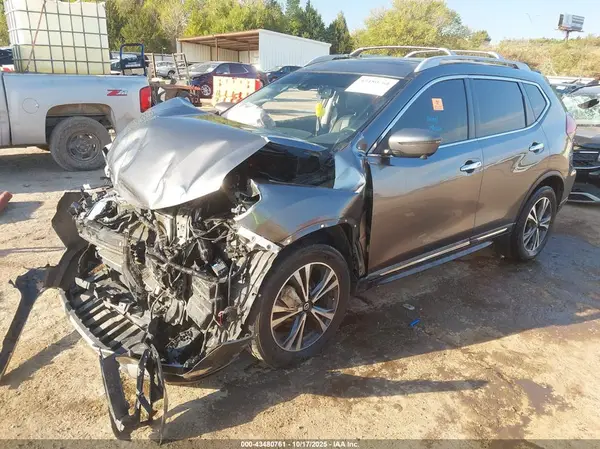 5N1AT2MV6HC862044 2017 NISSAN ROGUE - Image 2