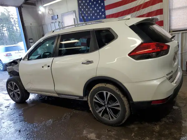 5N1AT2MV6HC866238 2017 NISSAN ROGUE - Image 2