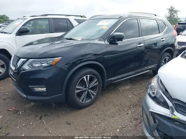 5N1AT2MV6HC870547 2017 NISSAN ROGUE - Image 2