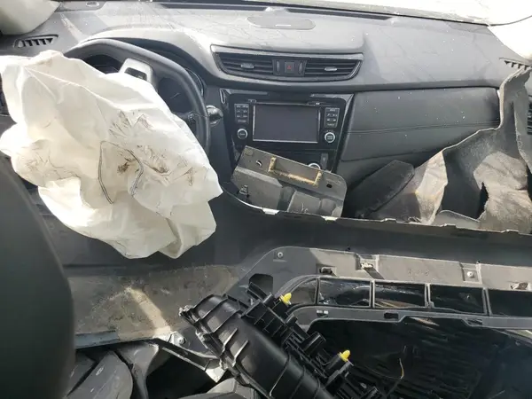 5N1AT2MV6HC871147 2017 NISSAN ROGUE - Image 8