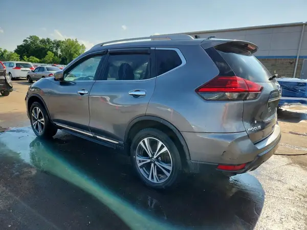 5N1AT2MV6HC871651 2017 NISSAN ROGUE - Image 2