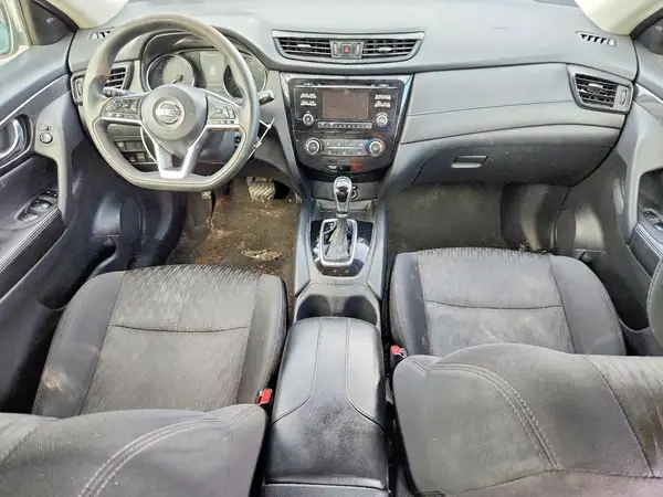 5N1AT2MV6HC880883 2017 NISSAN ROGUE - Image 8