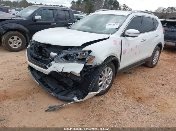 5N1AT2MV6HC885999 2017 NISSAN ROGUE - Image 2
