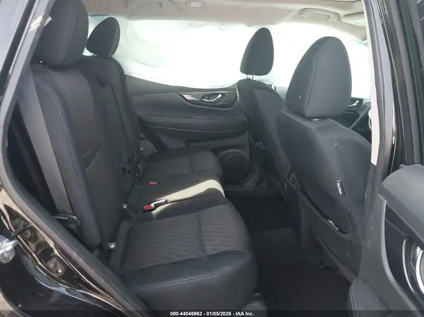 5N1AT2MV6HC886313 2017 NISSAN ROGUE - Image 8