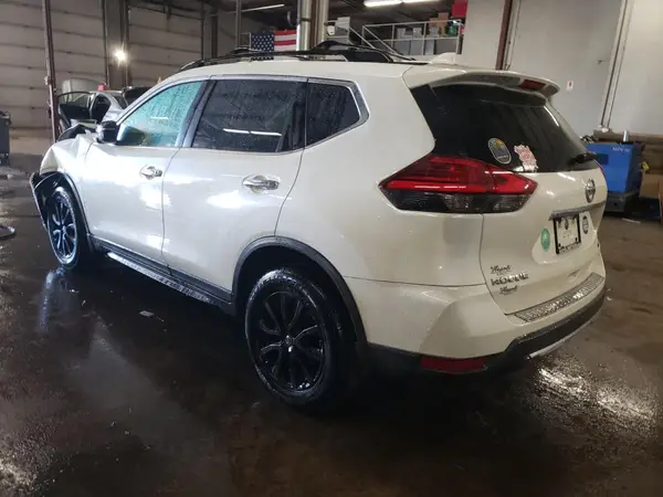 5N1AT2MV6HC886960 2017 NISSAN ROGUE - Image 2