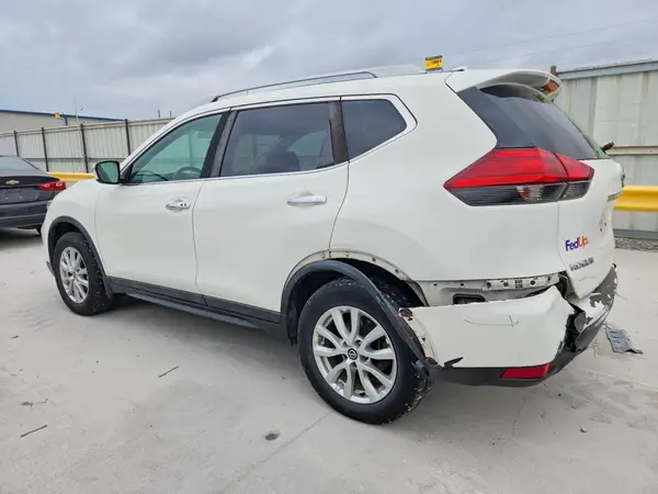 5N1AT2MV6HC887333 2017 NISSAN ROGUE - Image 2