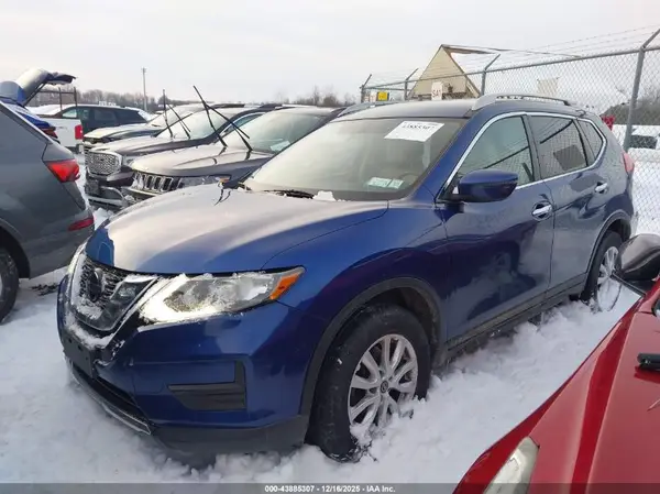 5N1AT2MV6JC708570 2018 NISSAN ROGUE - Image 2