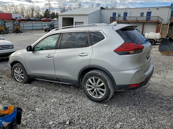 5N1AT2MV6JC709007 2018 NISSAN ROGUE - Image 2