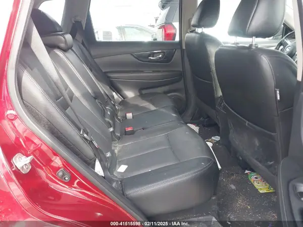 5N1AT2MV6JC712697 2018 NISSAN ROGUE - Image 8