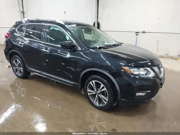 5N1AT2MV6JC713106 2018 NISSAN ROGUE - Image 1