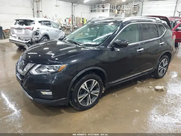 5N1AT2MV6JC713106 2018 NISSAN ROGUE - Image 2