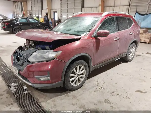 5N1AT2MV6JC713400 2018 NISSAN ROGUE - Image 2