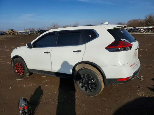 5N1AT2MV6JC718063 2018 NISSAN ROGUE - Image 2